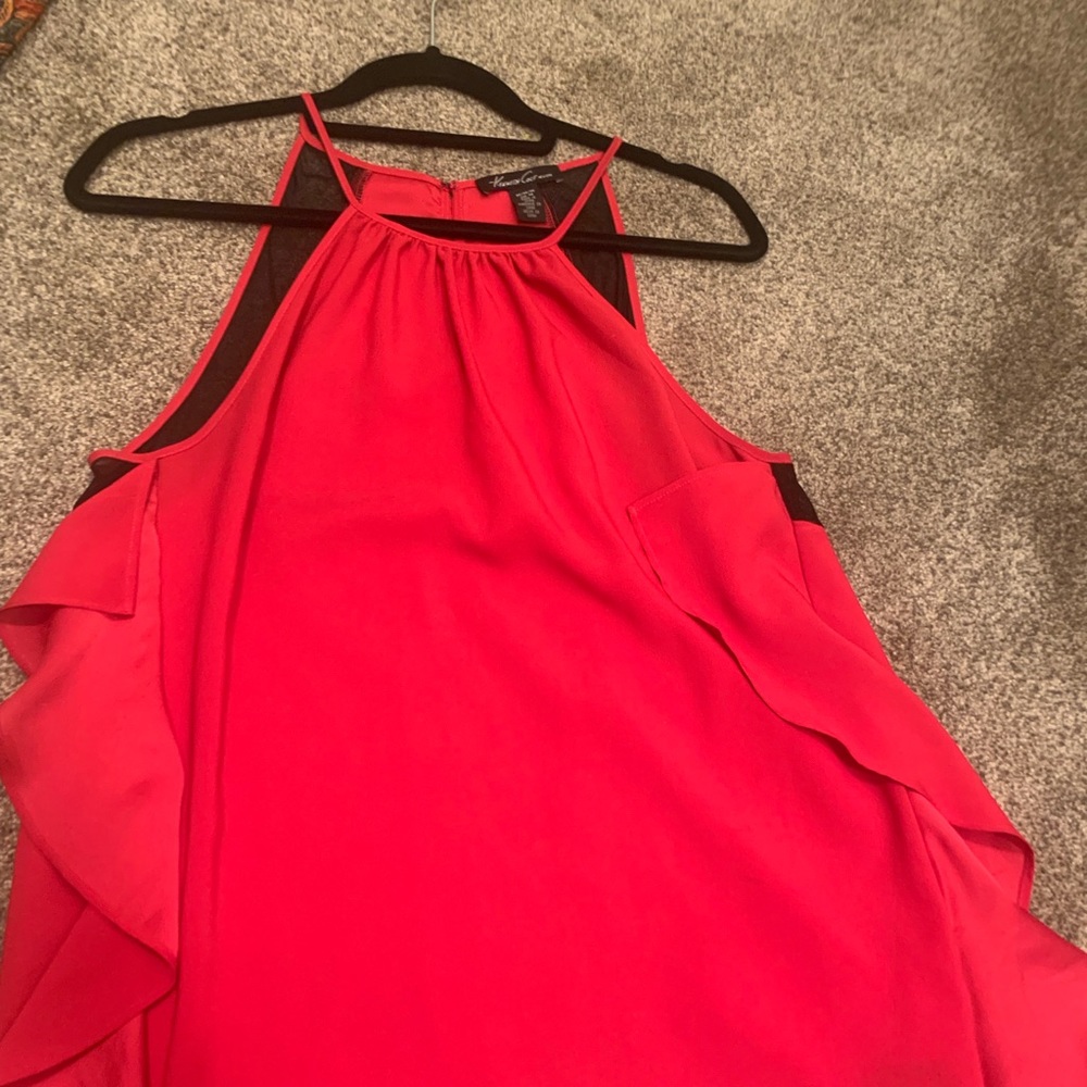 Sleeveless shirt